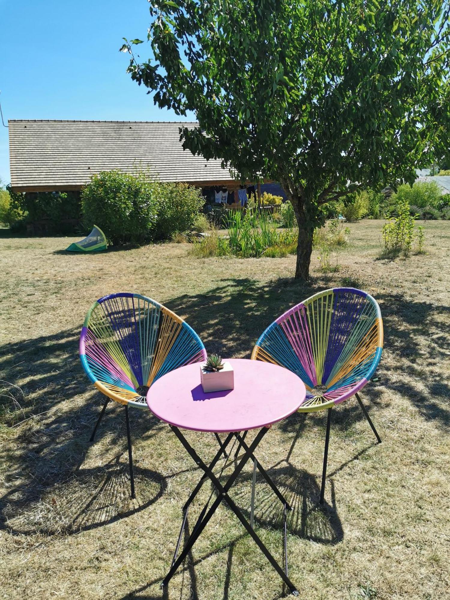 Bed and Breakfast La Bulle Des Champs Champmotteux Zimmer foto